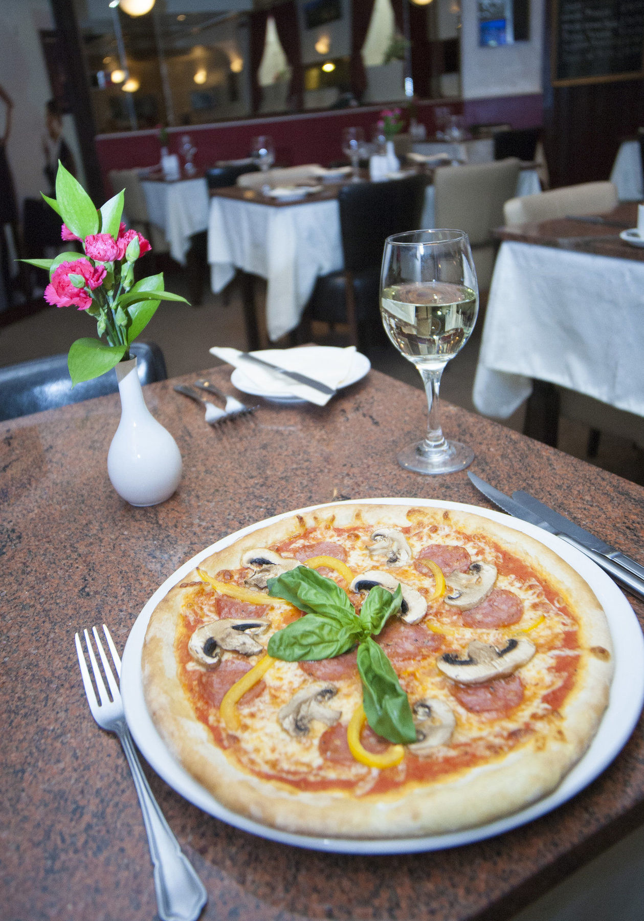The White Swan Hotel Halifax Restaurant bilde